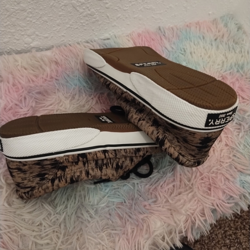 Sperry Tan and Black Patterned Canvas Sneakers - Picture 6 of 7